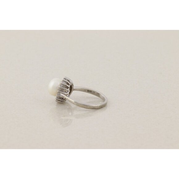 Sterling Silver Freshwater Pearl and Cubic Zirconia Halo Ring Size 7 - Picture 8 of 8